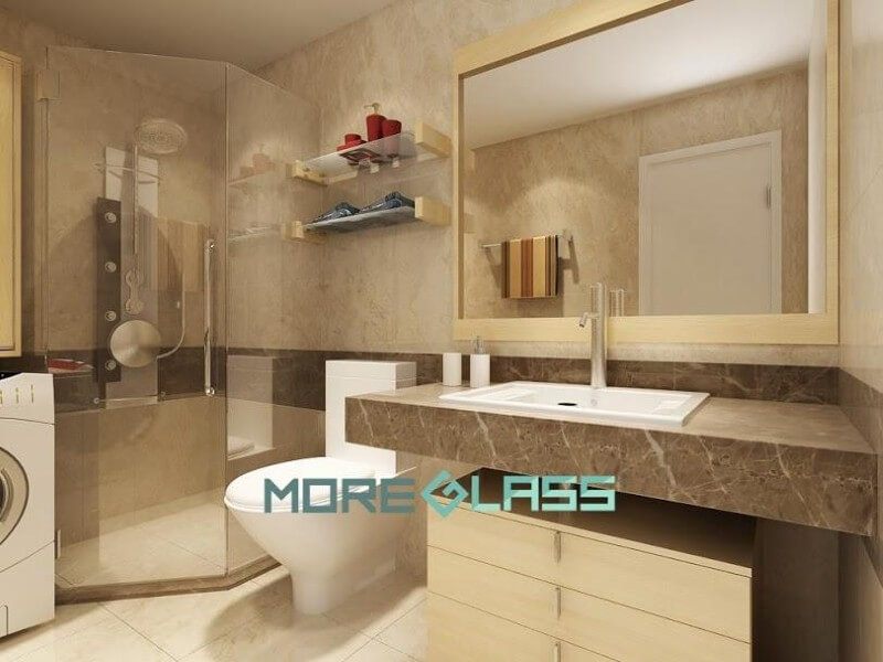 lắp đặt vách kính phòng tắm đứng 135 độ và gương soi khung gỗ sang trọng cho chung cư, biệt thự, nhà phố.